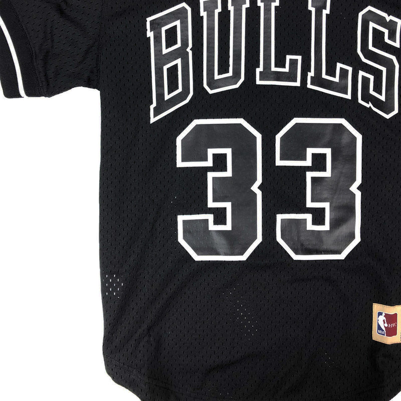 Mitchell & Ness Chicago Bulls Scottie Pippen Name & Number Mesh Crew Neck Black Waist