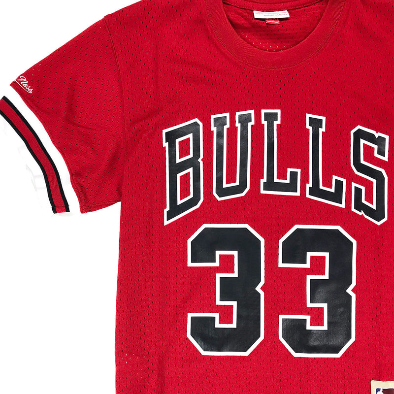 Mitchell & Ness Chicago Bulls Scottie Pippen Name & Number Mesh Crew Neck Red Neckline