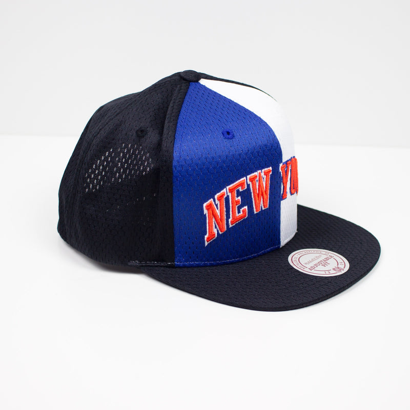 Mitchell & Ness New York Knicks Division Mesh Snapback Hat Blue / White